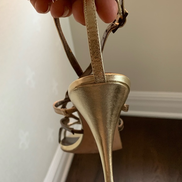 Woman’s Metallic shoes - Picture 8 of 12